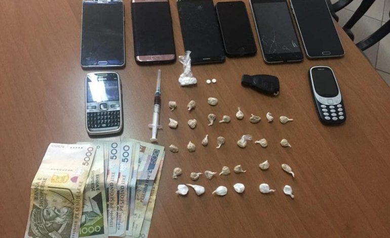 HEROINË DHE KOKAINË/ Goditet grupi në Tiranë. Mes të arrestuarve, motër e vëlla