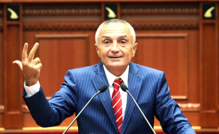 VENDIMI PËR SHTYRJEN E ZGJEDHJEVE/ “Shpërthejnë” komentet tek Presidenti: Meta IK! I shërben Berishës
