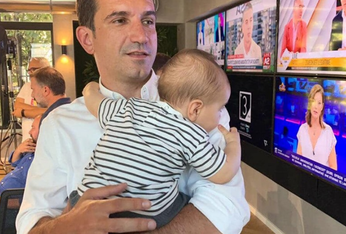 ME KAJAN NË KRAHË/ Veliaj bën thirrje: Mos përto, merr pak minuta dhe VOTO