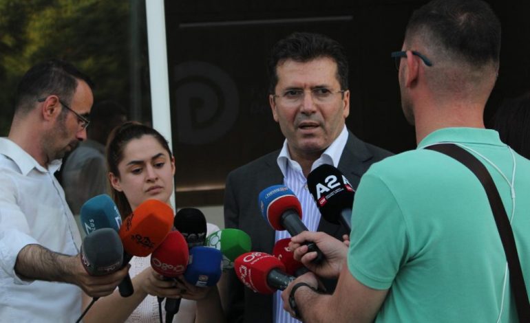 NXJERR “BLLOF” METËN/ Opozita: S’duam shtyrje zgjedhjesh, por largimin e Ramës