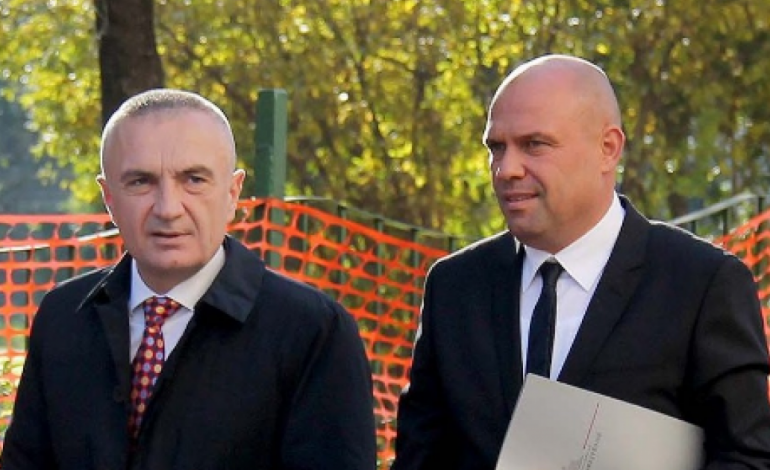 META SHPËRNDAN STATUSIN E ISH MINISTRIT TË LSI/ Qytetarja: Me këtë tregove se je në krye të opozitës (FOTO)