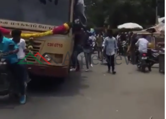 PROTESTA/ Kur vijnë militantët e opozitës! Janë aq shumë sa bien… (VIDEO)