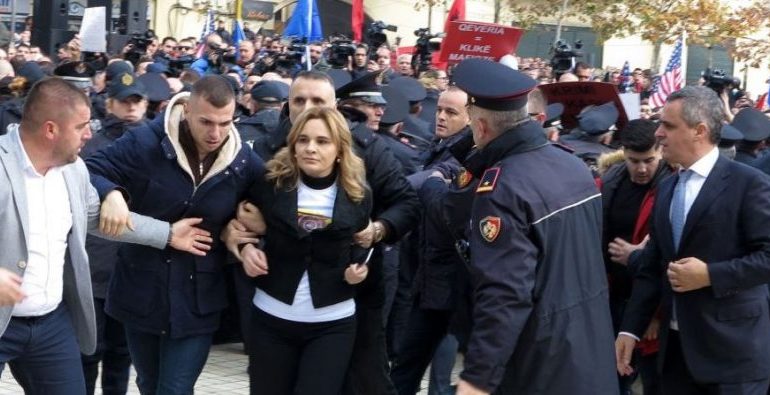30 QERSHORI/ Si po e “braktis” Kryemadhi dhe LSI, Lulzim Bashën në “luftën” për trazira