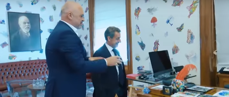I TREGON KRYEMINISTRINË/ Rama takon ish-presidentit francez Nicolas Sarkozy (VIDEO)
