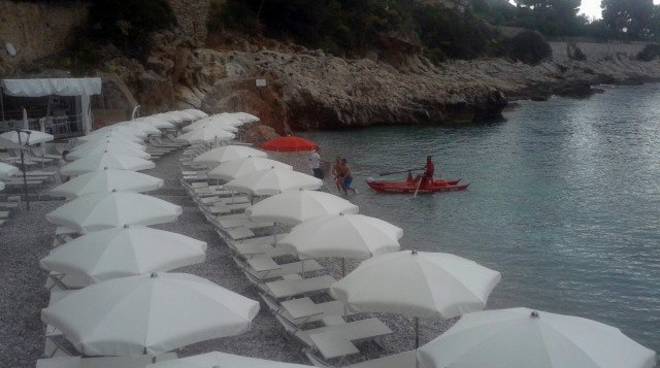 “ÇMEND” POLICINË ITALIANE/ Shqiptari niset me NOT nga Franca pas dëbimit