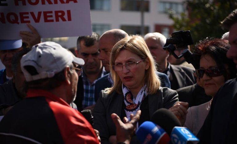 NGA ZERO LEKË NË 2013-n, TEK MILIONAT SI KRYEBASHKIAKE/ Njihuni me pasurinë e deklaruar të Voltana Ademit dhe “flamujt e kuq” të saj