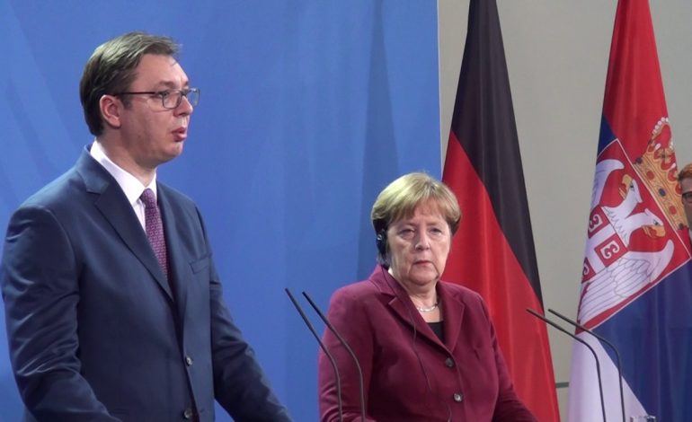 I “LUTET” MERKEL/ Vuçiç: Na ndihmo që Kosova të heqë taksën