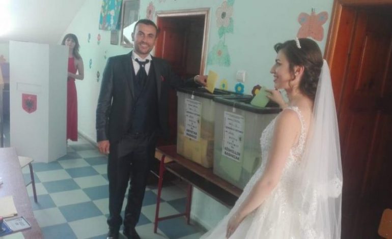 SHQIPËRIA VOTON/ FOTOLAJM: Nga dasma në… zgjedhje!