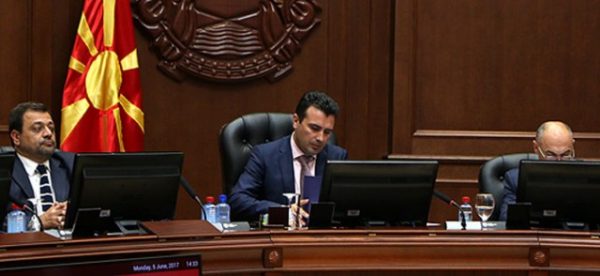 GATI NDRYSHIMI I 8 MINISTRAVE/ Zaev i drejtohet sot Kuvendit