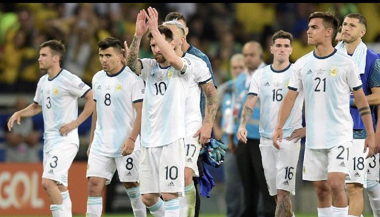 MESSI DËSHTON SËRISH ME KOMBËTAREN/ Brazili mposht Agjentinën dhe kalon në finale