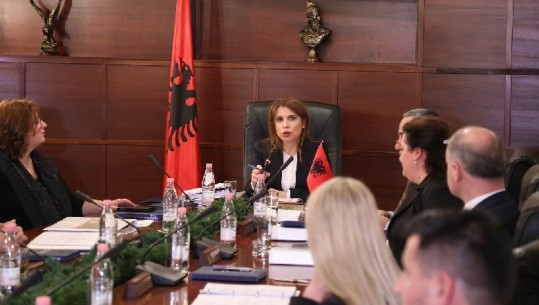 DREJTËSIA E RE/ KLGJ i hap rrugë Gjykatës Speciale, do të gjykojë politikanët pas vitit 1990