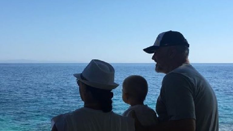 “E DIELA ME ZAHON”/ Rama “SFIDON” Metën, ja kur shkohet në plazh (FOTO)