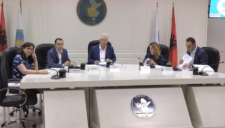 BD ANKIMON ZGJEDHJET/ Kreu KQZ, Zguri: Një pyetje kam shumë seriozisht… “po të kishit fituar, a do i kontestonit”?