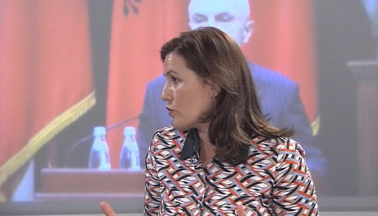 30 QERSHORI/ Kryetarët e Bashkive të djathta s’lirojnë zyrën? Deputetja e PS: Parodi nga disa kryetarucë