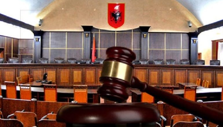 TMERRI NGA VETTINGU/ Ikin nga drejtësia dy anëtarë të tjerë të Gjykatës së Lartë