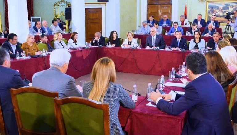 30 QERSHORI/ Analizë dhe asamble brenda korrikut, Rama mbledh Kryesinë e PS-së