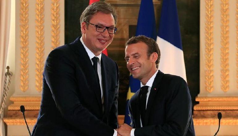 MACRON NË BEOGRAD/ Thirrje për rifillimin e bisedimeve Kosovë – Serbi