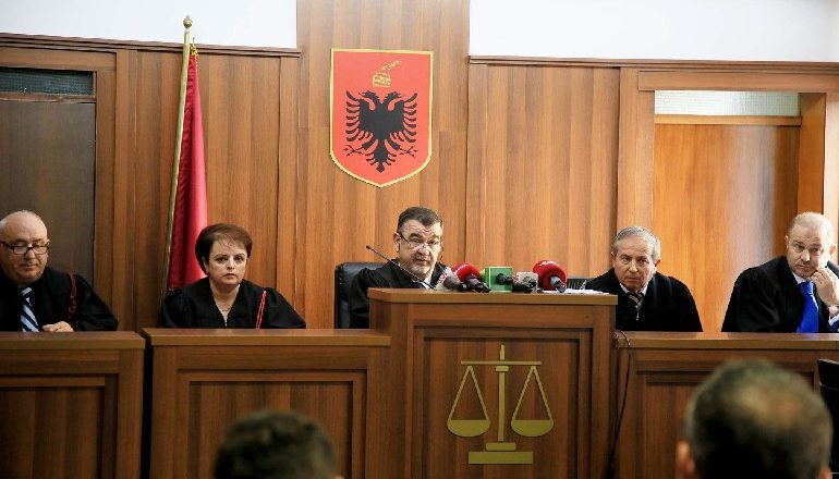 30 QERSHORI/ Kolegji Zgjedhor çertifikoi këshillat bashkiakë në 13 bashki