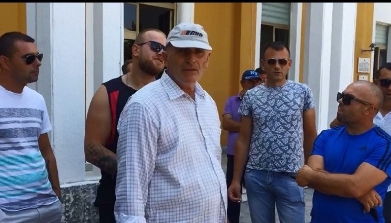 “ME AUTOMATIKË DHE ÇORAPE…”/ Banorët e Patosit të tmerruar nga hajdutët: Kisha hall mos më vrisnin çunin