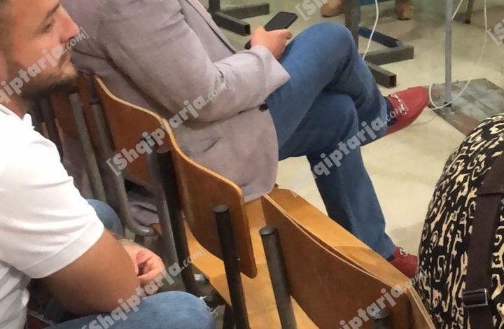 ZGJEDHJET/ Safet Gjici në rreshtin e parë. Ndjek hap pas hapi numërimin e votave (FOTO)