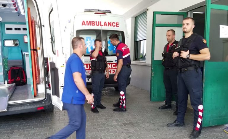 LUFTA NË KAVAJË/ Gjashtë nga të plagosurit në spitalin e Durrësit (FOTO)