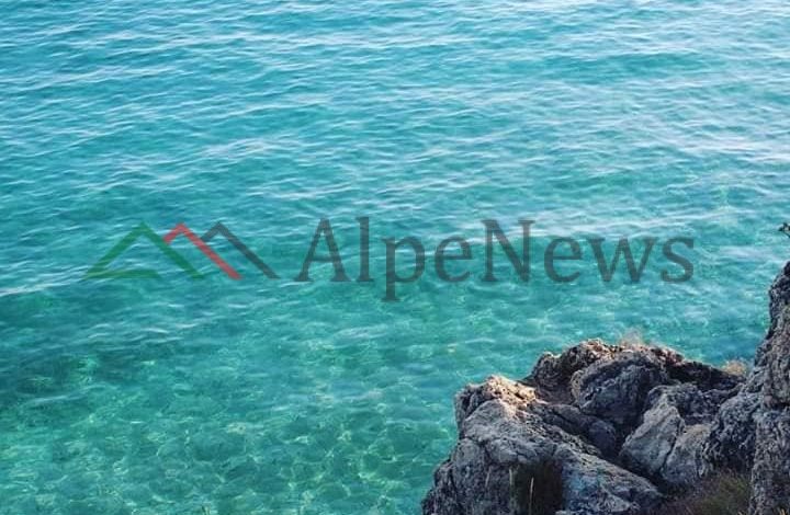 DESTINACION TURISTIK/ Plazhi i Qeparoit ideal për pushime të paharrueshme (PAMJET)
