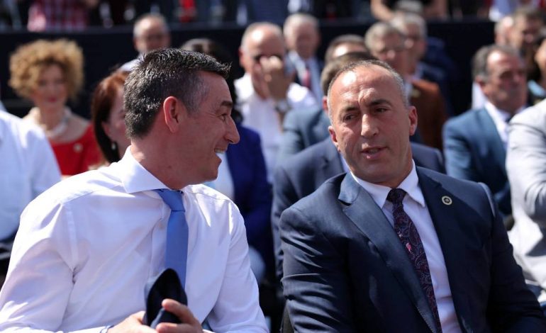 “KRISJE ME VESELIN”? Haradinaj: Qëndrimet tona të ndara, po e ndihmojnë Serbinë