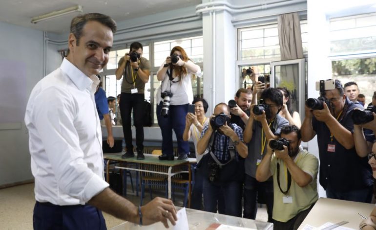 PAS ZGJEDHJEVE NË GREQI/ Tsipras i dorëzon pushtetin pasuesit të tij, Mitsotakis