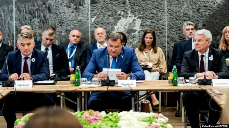 SAMITI RAJONAL/ Në Bosnjë vazhdojnë punimet pa Kosovën