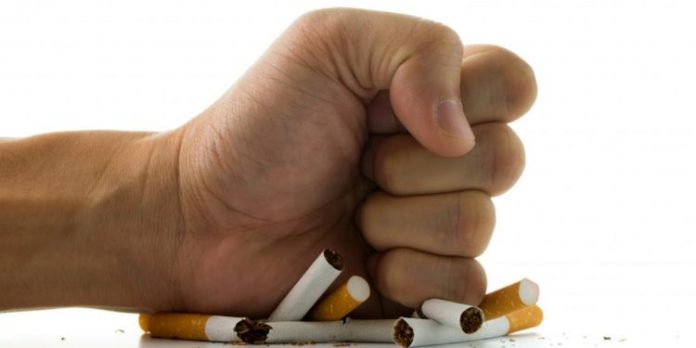 DUHANPIRËS MBLIDHUNI KËTU! Këto janë katër këshillat për të lënë cigaren