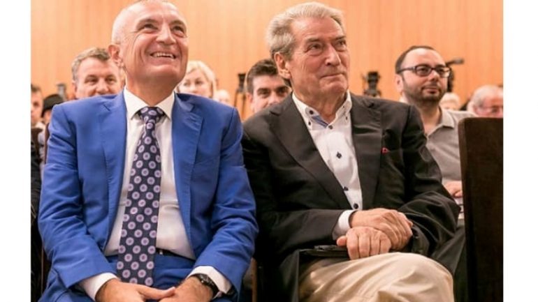 “TIK TAK, PO VJEN SPAK”/ Pse po e “sulmojnë” Berisha dhe Meta reformën në drejtësi?
