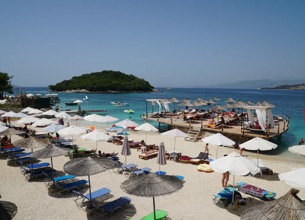 “BLICK”, media zviceriane: Histori, plazhe dhe mikpritje, Shqipëria ofron gjithçka