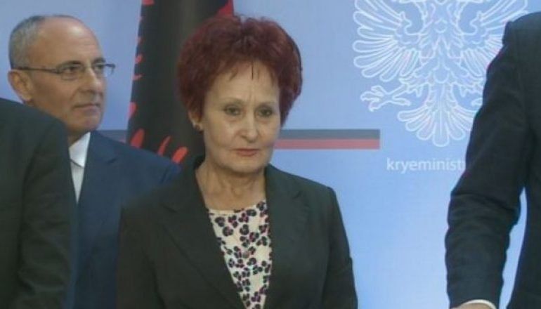 “NUREDINI I PDIU DORËZOI DETYRËN NË RROGOZHINË”/ Prefektja: Uroj që këtë ta bëjë dhe Sakja (VIDEO)