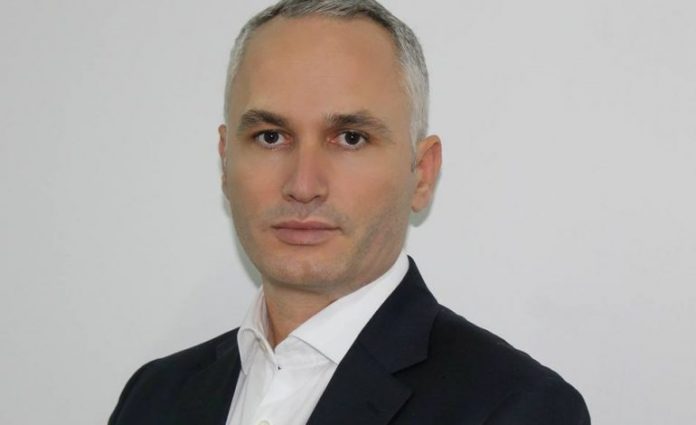SHËNIM/ Inteligjencia proletare kundër Teatrit të ri, Reformës në Drejtësi apo kundër Ramës?!