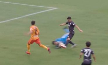 E PABESUESHME ÇFARË KLASI/ David Villa i "SHKATËRRON" karrierën portierit në Japoni (VIDEO)