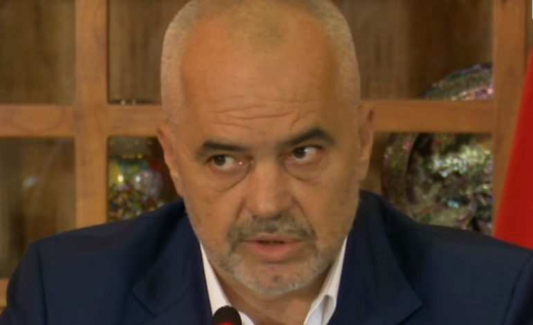 “TARRACË KU RRITEJ FIKU”/ Rama për Teatrin: Mos ngatërroni historinë me muret