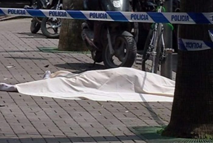 E RËNDË NË TIRANË/ 61 vjeçari hidhet nga kati i 9- të, VDES në vend. Ishte në kushte…