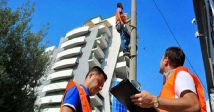 RIKONSTRUKSIONI I KABINAVE/ Ja zonat e Tiranës pa drita ditën e sotme