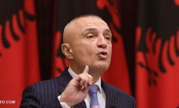 "PRESIDENTI NË GJENDJE TË RËNDUAR MENDORE"/ Meta: Unë jam Avni Rustemi e Mic Sokoli, që do shpëtojë Shqipërinë nga Sorosi