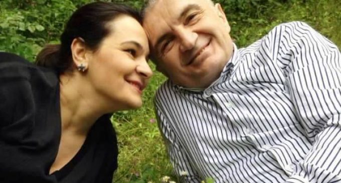 “LAJTHITJA E PRESIDENTIT”/ Meta për 30 qershorin: Kanë bërë seks vota me njëra-tjetën brenda…