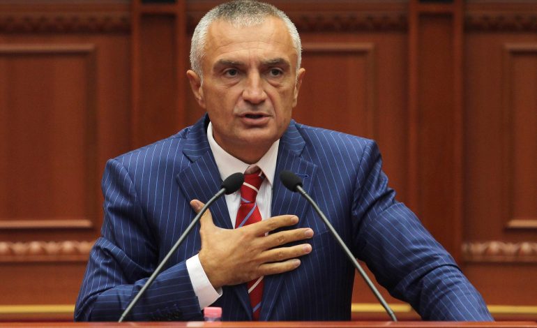 “PASI PA FILMAT E KOMUNIZMIT”/ Presidenti Ilir Meta konferencë urgjente në orën 11:00