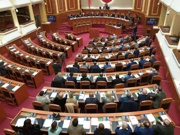 NESËR SEANCA E FUNDIT PARLAMENTARE/ Ja çfarë pritet të ndodhë