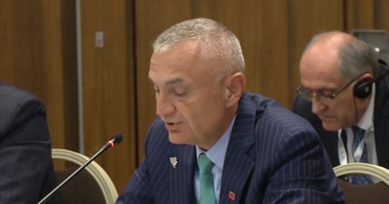 DOLI KUNDËR DIPLOMACISË SHQIPTARE/ Meta në Sarajevë kërkon njohjen e Kosovës si shtet