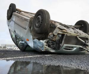 AKSIDENT NË FUSHË-KRUJË/ “Fiat-i” kthehet PËRMBYS, plagosen… (FOTO)
