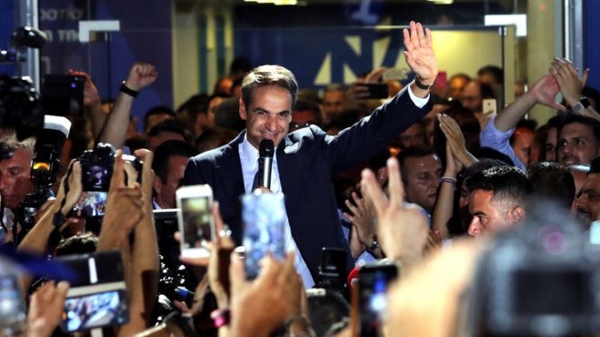 ZGJEDHJET NË GREQI/ Betohet kryeministri i ri Kyriakos Mitsotakis, gati kabineti