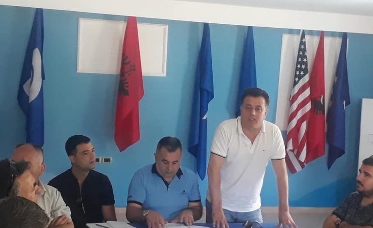 PASI “SHKËLQEU” NË SHKODËR/ Flamur Noka nis punën për të ringritur PD-në e Elbasanit… me 15 veta!