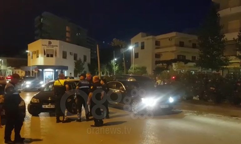 SHERRI NË VLORË/ Del nga makina, rreh me grushta e shkelma shoferin dhe…