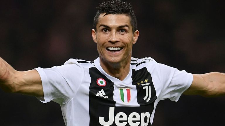 E BUJSHME/ Cristiano Ronaldo bën veprimin e papritur, e “tremb për vdekje” fansen (VIDEO)