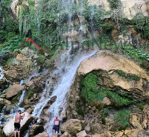 MAGJEPSËSE/ Kur Ujëvara e Sotirës në Gramsh  “tundon” turistët për foto dhe…  (PAMJET)