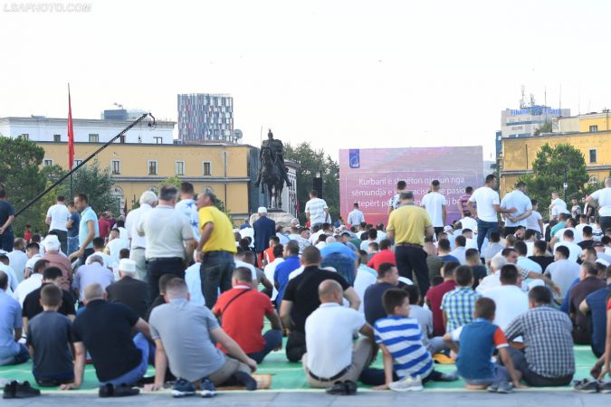 SIPAS TRADITËS ISLAME/ Çfarë është Kurban Bajrami dhe ushqimet që duhen konsumuar